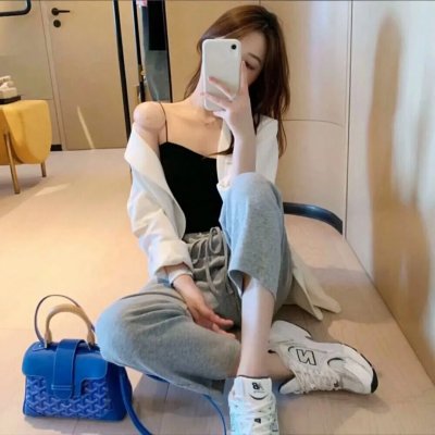 踏浪女人